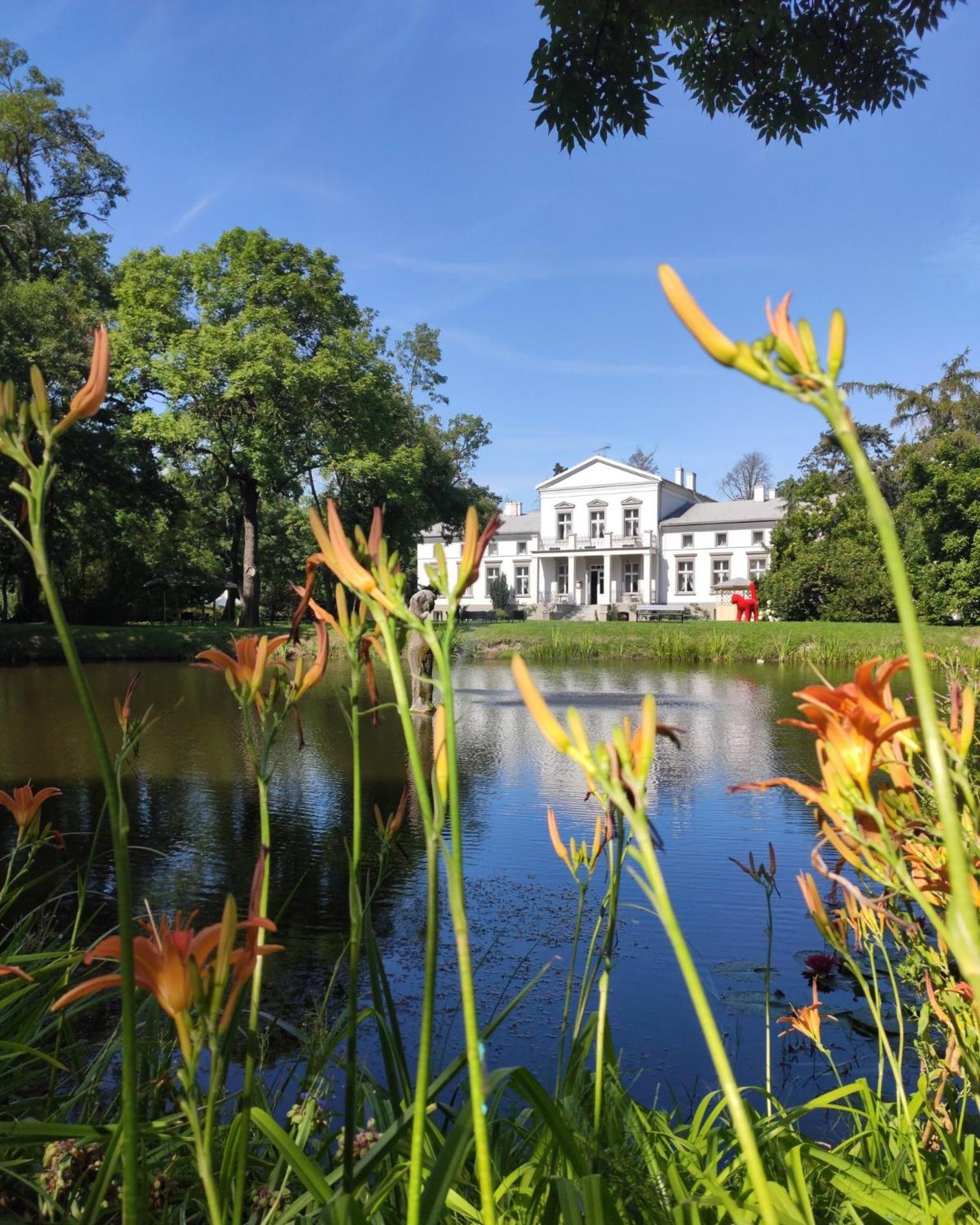 Villa Dwor Podstolice - House Of Rosenthal Esterno foto
